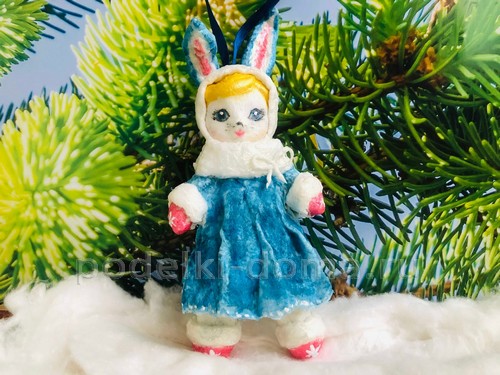 Снегурочка из смешанного папье-маше