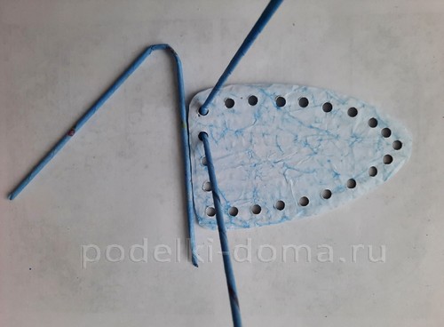 Лодочка-конфетница из бумажной лозы