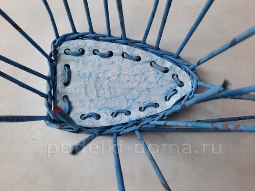 Лодочка-конфетница из бумажной лозы