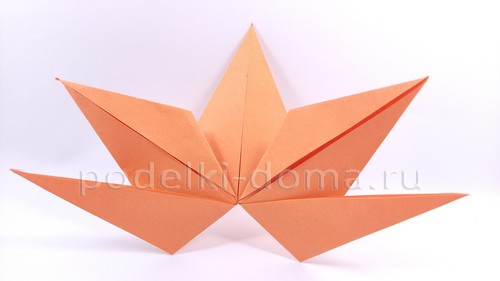 Кленовый лист из бумаги, оригами