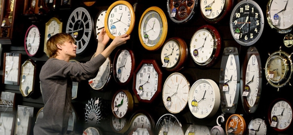 Как Цезарь и Эйнштейн повлияли на время, интересные факты о времени, которые мало кто знает